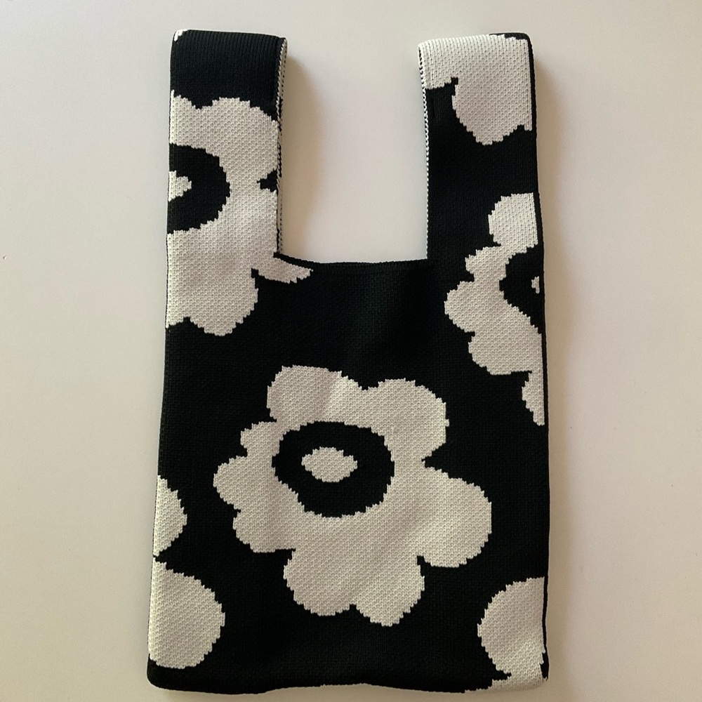 NEW Knit Woven Stretchy Fabric Bag Small Purse Handles Wrist Loop Flowers Black